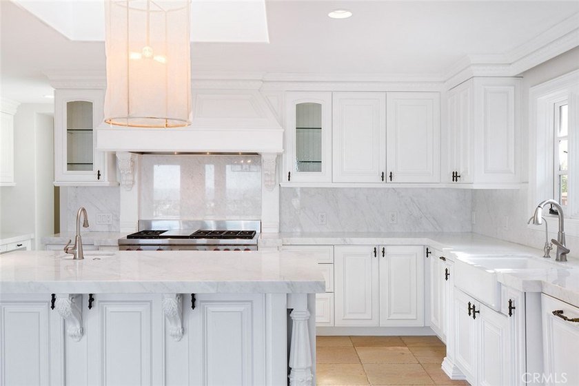 Experience refined coastal living with this exceptional 12-month - photo 8