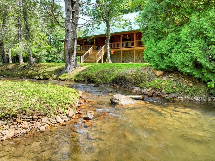 Escape to serenity on your own secluded creek haven in the North - photo 2