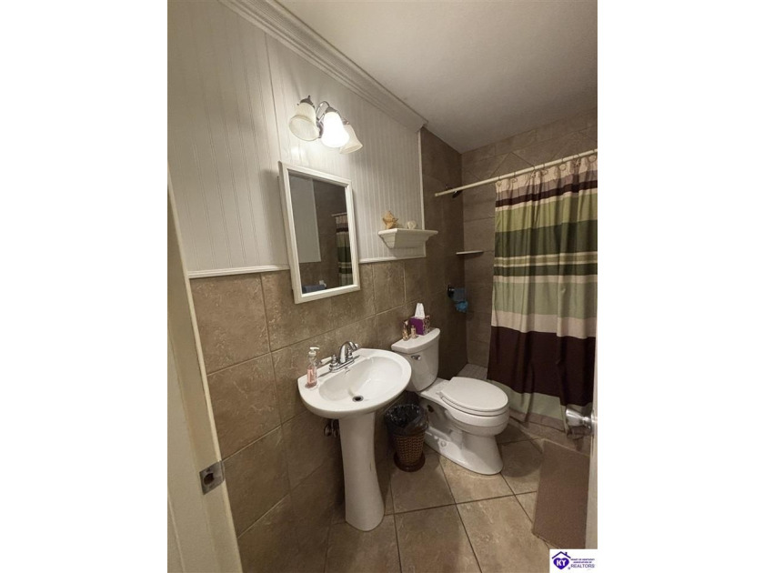 This inviting 3 bedroom, 1.5 bath home offers comfort, character - photo 28