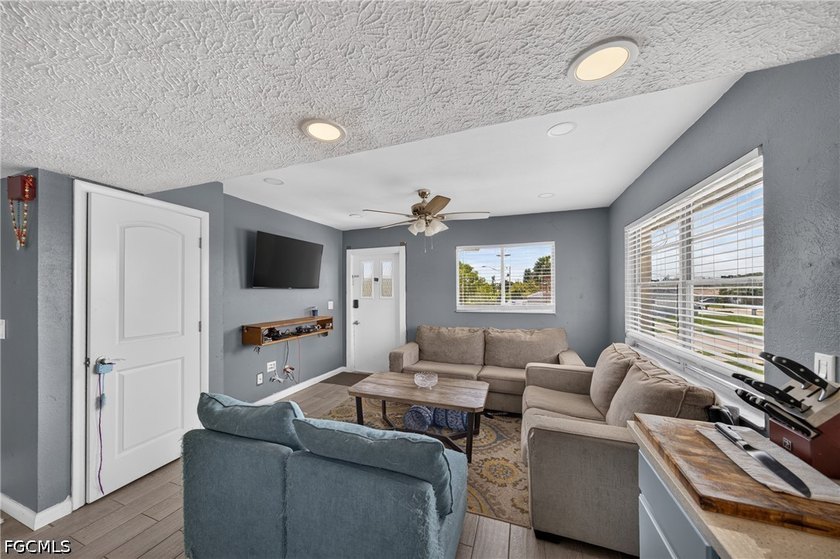 Welcome to Sunward, a well-maintained community ideally situated - photo 6