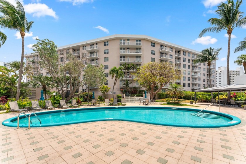 Stunning condominium in beautiful Boca Raton at the Patrician - photo 6