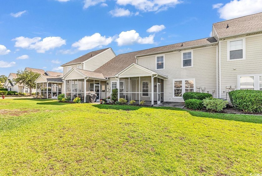 Fall in love with this FULLY FURNISHED adorable &amp; spacious 3 - photo 28