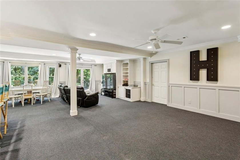 House back on market!! Wonderful Country French Home with one - photo 44