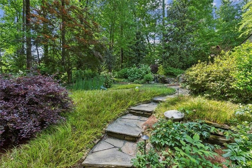 House back on market!! Wonderful Country French Home with one - photo 54