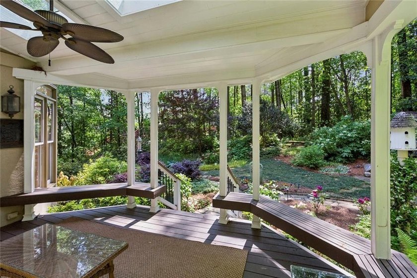 House back on market!! Wonderful Country French Home with one - photo 56