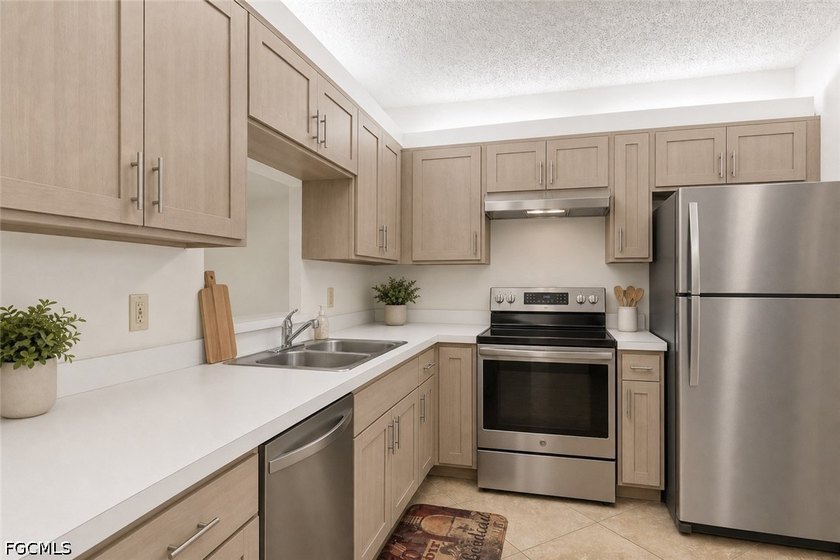 AFFORDABLE AND ALL YOU NEED To Enjoy Florida! This Property Is - photo 3
