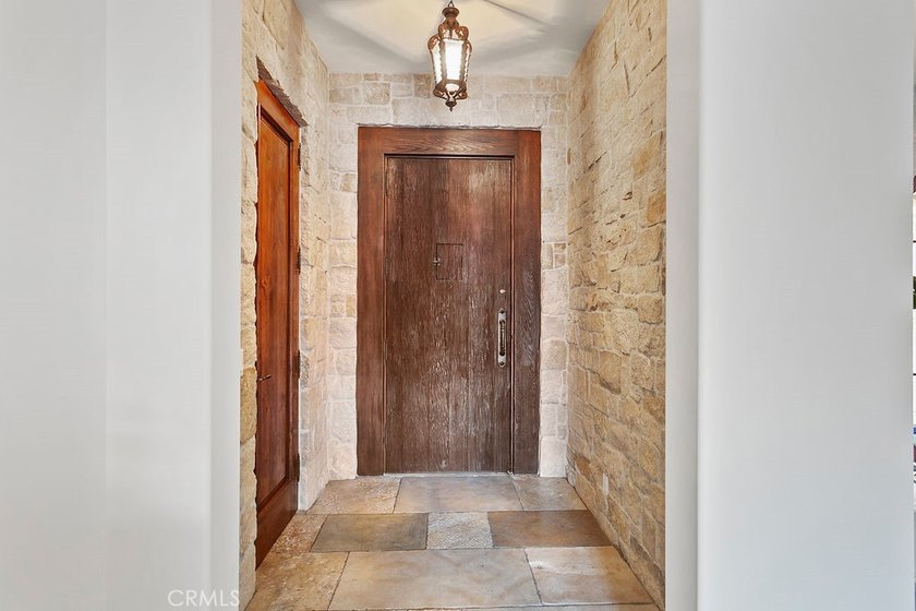 EMERALD BAY | LAGUNA BEACH | 2026 SUMMER RENTAL | Tucked along - photo 8
