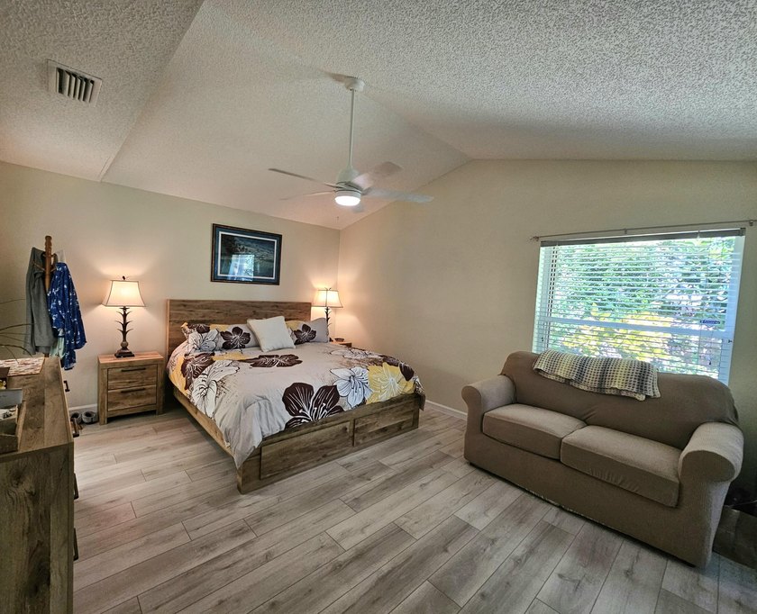 Welcome to this charming villa in the Gardens of St Lucie - photo 11