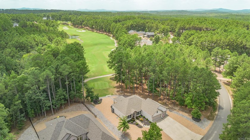 Enjoy Panoramic view of Granada's 18th hole, located at the - photo 4