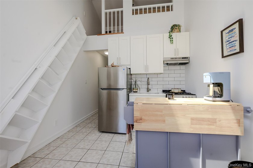 Welcome to a rare opportunity to own a pristine one bedroom in - photo 7