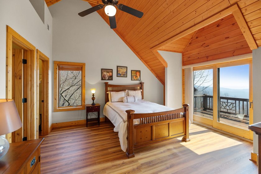 This fully furnished 5-bedroom, 7-bathroom mountain retreat - photo 19