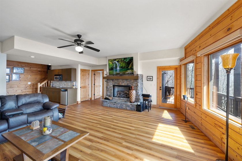 This fully furnished 5-bedroom, 7-bathroom mountain retreat - photo 26