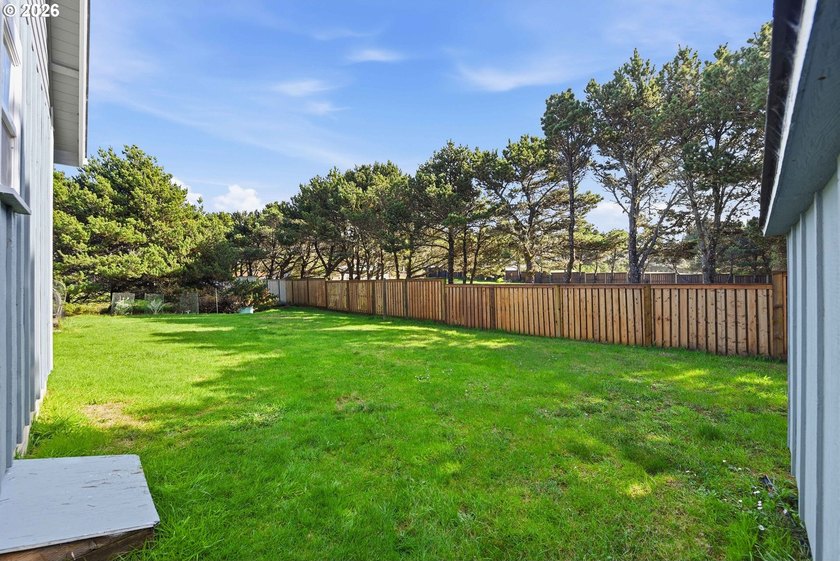 A standout custom-built, single-level Craftsman in Bandon - photo 46