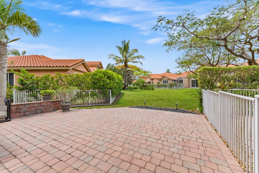 Come see this corner unit in the Fairways, a super quiet, gated - photo 7