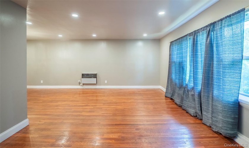 Welcome to this beautifully updated and exceptionally spacious - photo 4