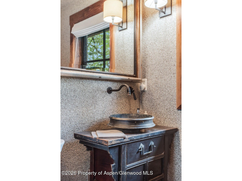 Located on desirable Sierra Vista Drive just off Cemetery Lane - photo 35