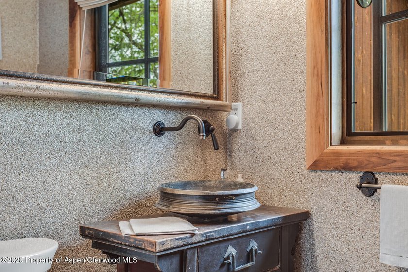 Located on desirable Sierra Vista Drive just off Cemetery Lane - photo 36
