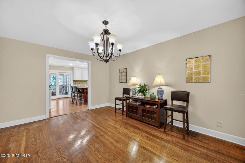 Located on cul de sac in highly desirable St Andrews in Country - photo 12