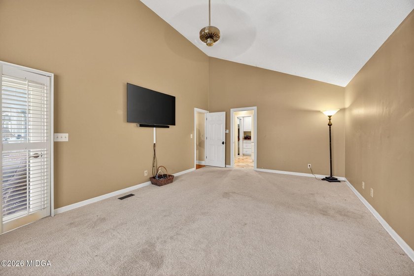 Located on cul de sac in highly desirable St Andrews in Country - photo 22