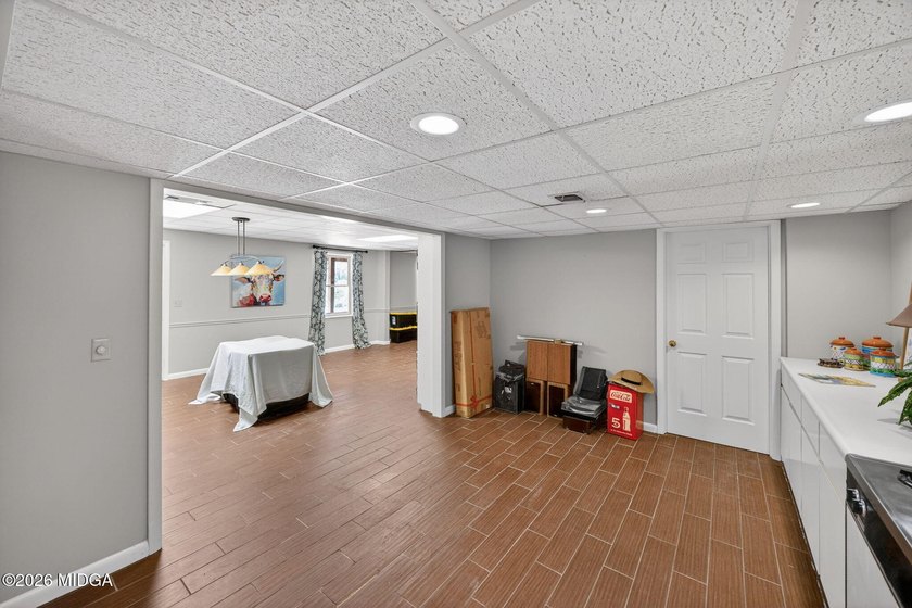 Located on cul de sac in highly desirable St Andrews in Country - photo 40