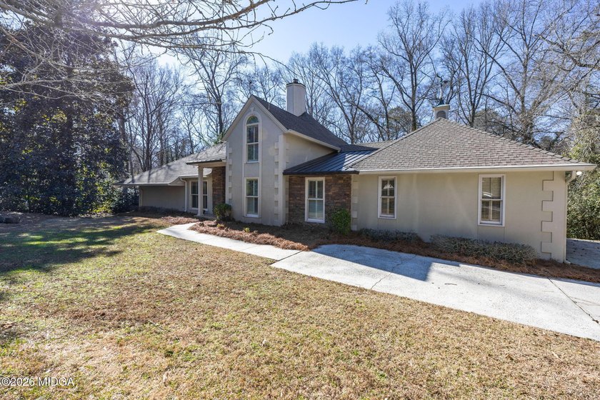 Located on cul de sac in highly desirable St Andrews in Country - photo 48