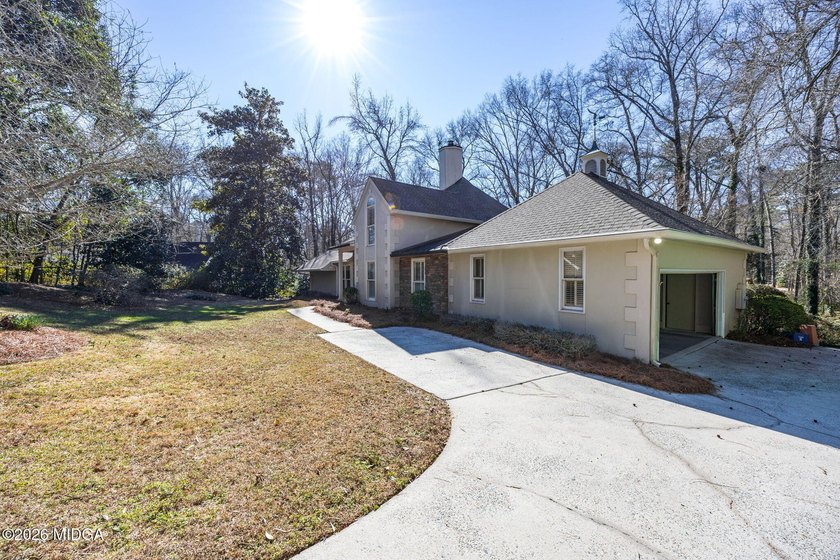 Located on cul de sac in highly desirable St Andrews in Country - photo 49