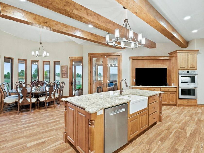 Rare opportunity to own a custom home with an incredible 10-car - photo 13
