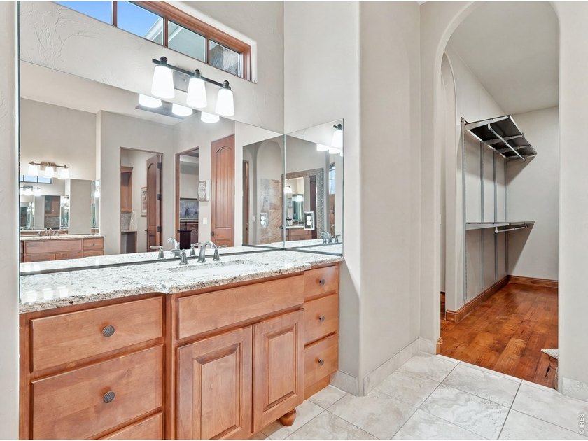 Rare opportunity to own a custom home with an incredible 10-car - photo 28