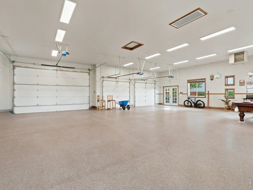 Rare opportunity to own a custom home with an incredible 10-car - photo 41