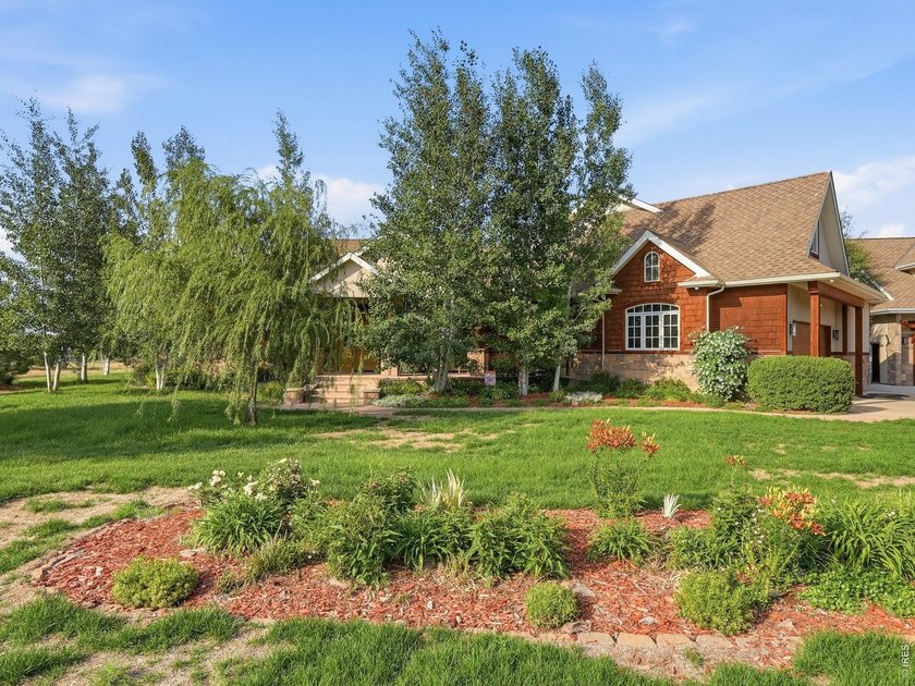 Rare opportunity to own a custom home with an incredible 10-car - photo 48