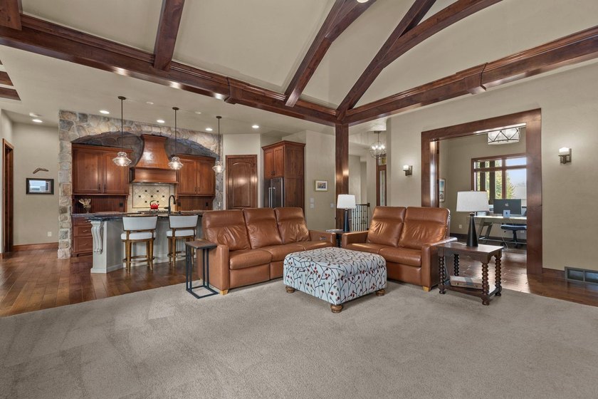 Custom Ranch home in West Neenah. Nearly half an acre of - photo 5