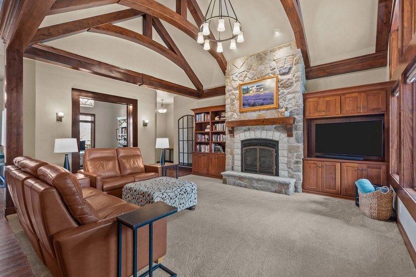 Custom Ranch home in West Neenah. Nearly half an acre of - photo 6