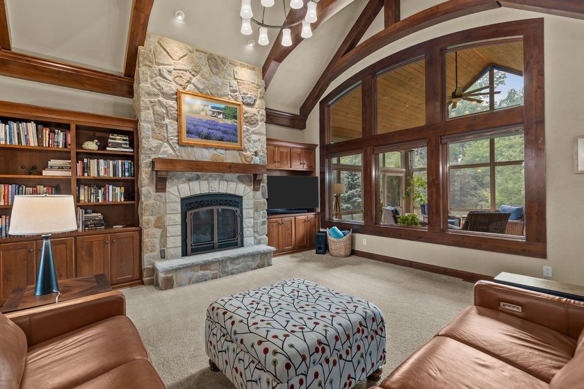 Custom Ranch home in West Neenah. Nearly half an acre of - photo 8