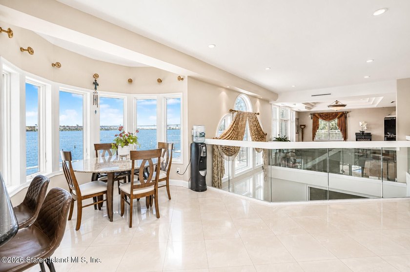 Exceptional waterfront estate with private dock and over 700 - photo 28