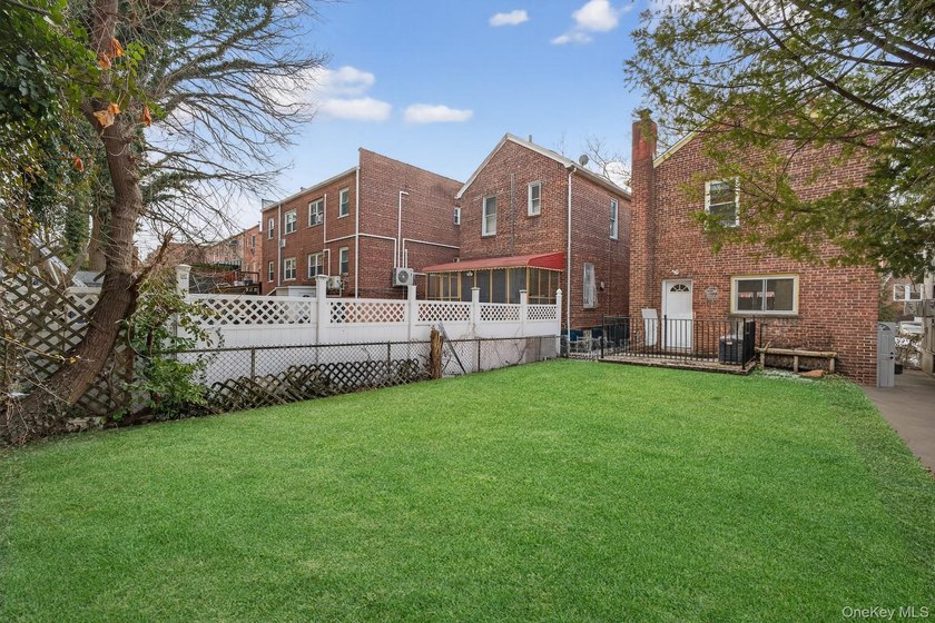 Situated on a beautiful, quiet, picturesque block of Wakefield - photo 12