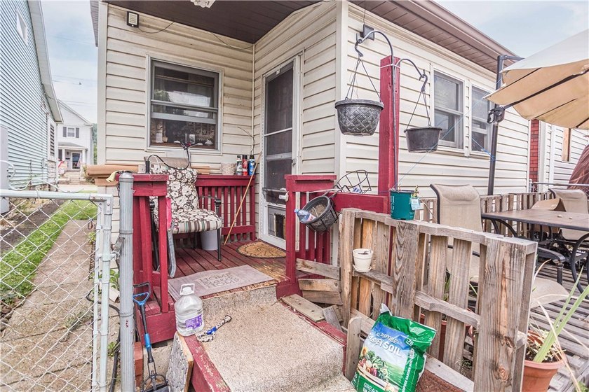 Welcome to 526 4th Ave, Ford City! This 2-bedroom, 2-bath home - photo 33