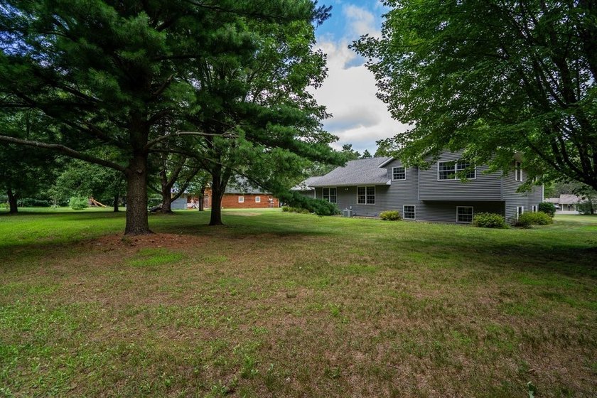 Great opportunity to live in a desirable area of Strum WI! This - photo 40