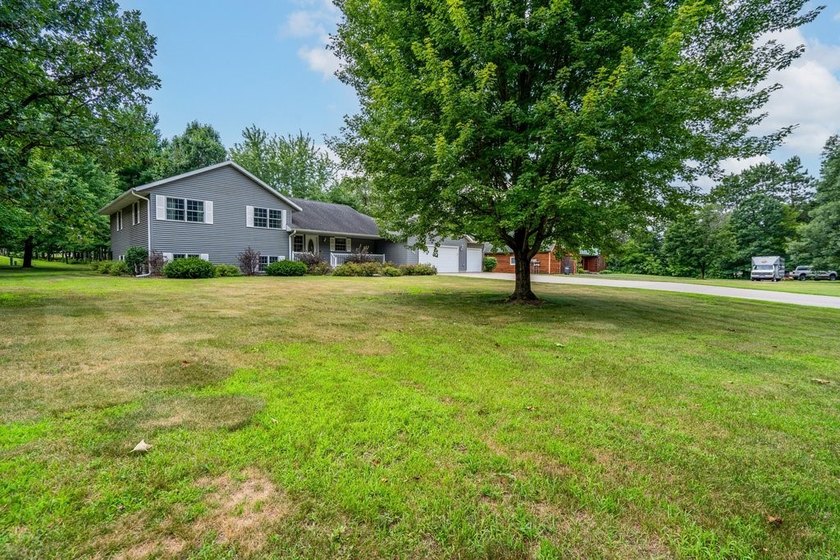 Great opportunity to live in a desirable area of Strum WI! This - photo 41