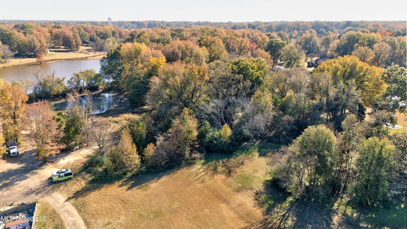 ***PRICE IMPROVEMENT***Discover your private oasis on this - photo 14