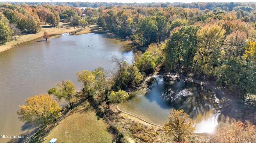 ***PRICE IMPROVEMENT***Discover your private oasis on this - photo 15