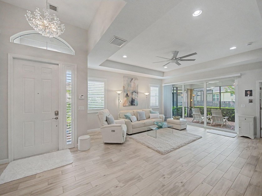 Welcome to this beautifully upgraded 2-bedroom + Den, 2-bathroom - photo 7