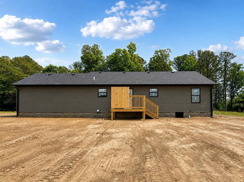 If you have been searching for the perfect country home, look no - photo 15