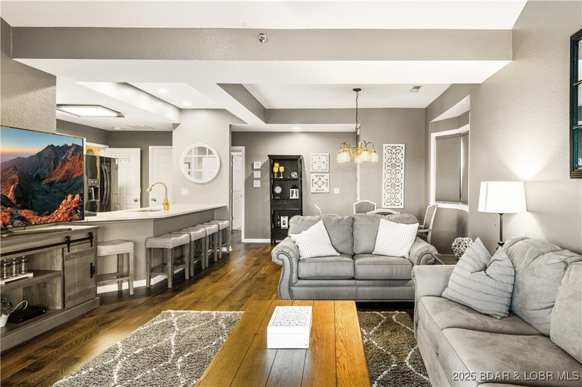 Welcome to your dream retreat! This immaculate 3-bedroom, 2-bath - photo 18