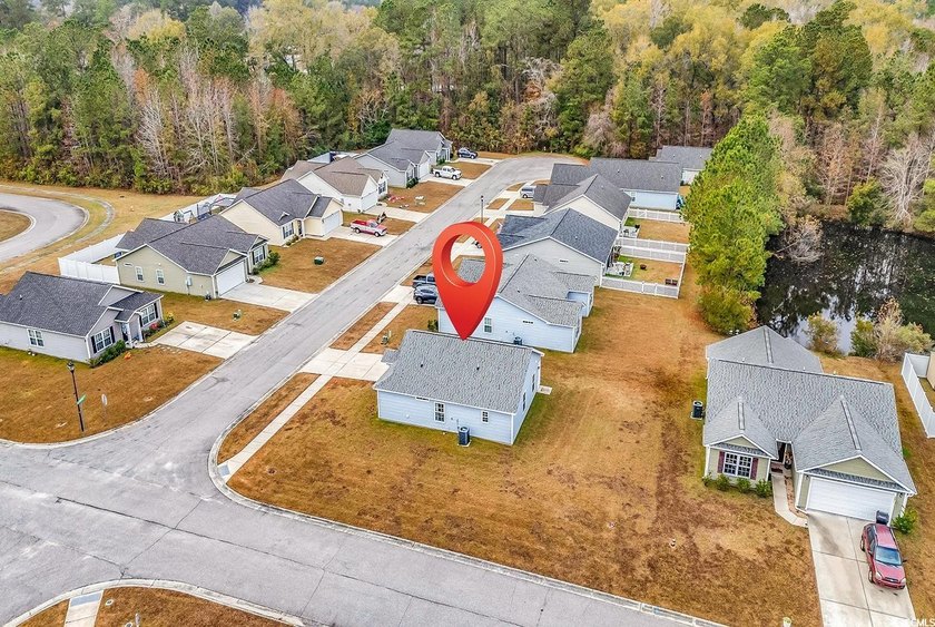 Welcome to 82 Desurrency Ct, a beautifully maintained 3 bedroom - photo 4