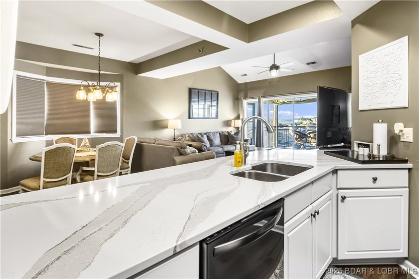 Welcome to your dream retreat! This immaculate 3-bedroom, 2-bath - photo 25