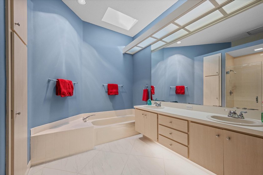 Located in The Hamptons at Maplewood-one of Jupiter's most - photo 33