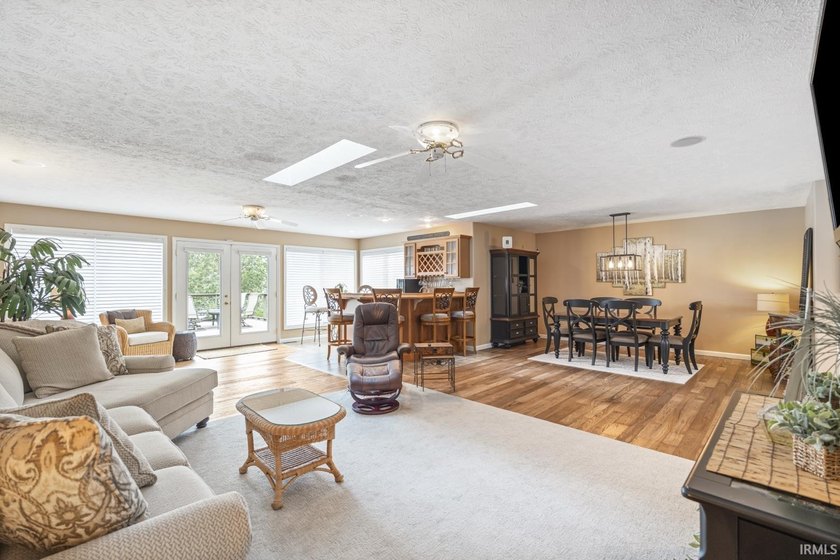 Welcome to waterfront living at its finest! This beautifully - photo 10