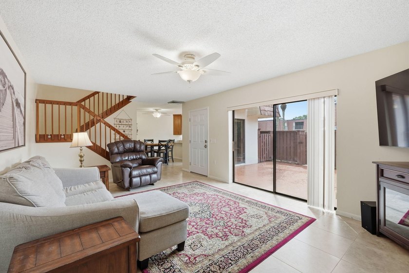Welcome home to this well-presented 2-bed, 2.5-bath townhome - photo 9