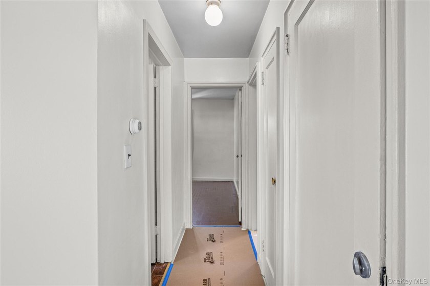 Introducing 6 Grenville Ct- Welcome to this charming 4-bedroom - photo 9