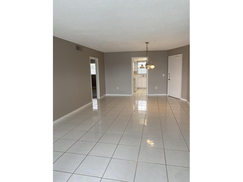 WOW! Upgraded 2/2 Waterfront Condo with FABULOUS VIEWS of - photo 2